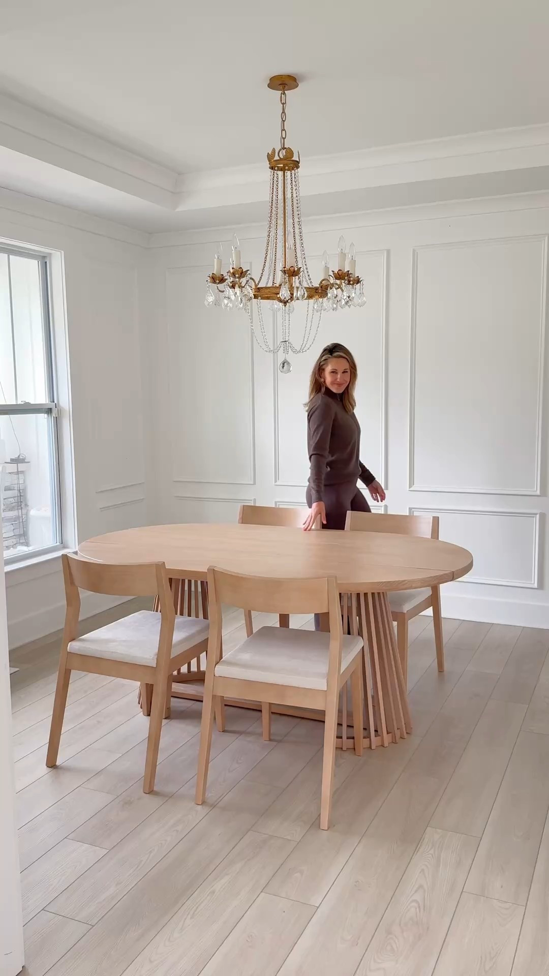 #ad
i’m loving my new lido dining table from plank & beam! 
Neutral dining room
Solid wood
Upholstered dining chairs
Modern dining table
Chandelier
Dining room chandelierr
Grandmillenial dining room

#LTKFindsUnder100 #LTKHome #LTKFindsUnder50