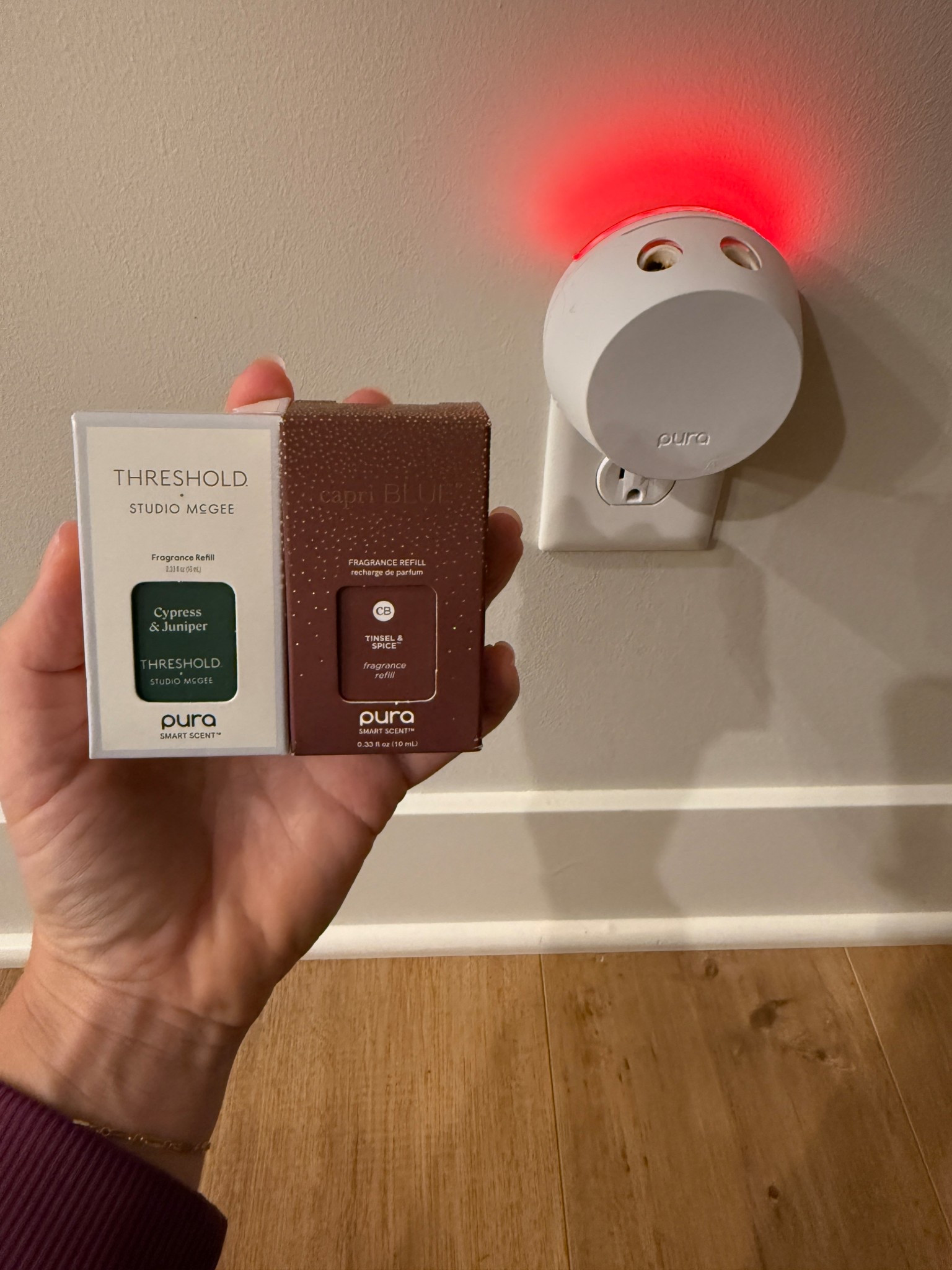 My house isn’t decorated for Christmas yet, but it smells like it! Still obsessed with my Pura smart home fragrance system! It’s a cleaner and safer alternative to traditional plug in air fresheners and you can now buy them and the refills at Target! 🎯🙌🏻