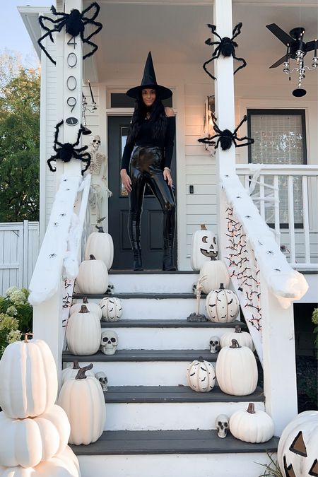 Halloween Porch Decor #LTKhalloween #spookyseason #halloween #halloweenporch #holidaydecor #halloweendecor 