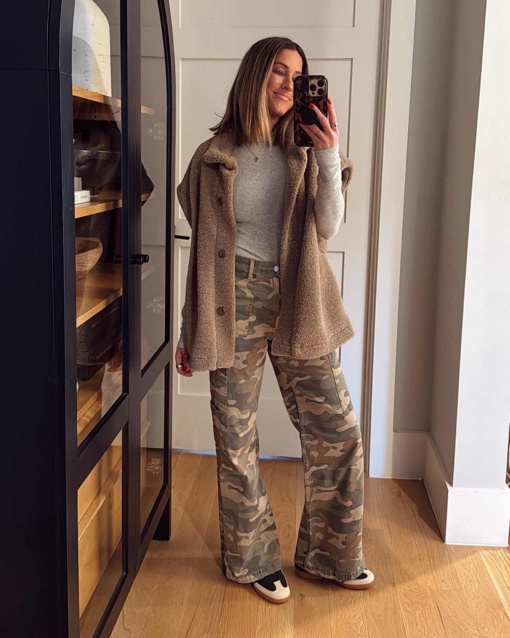 Casual, but still cute and comfy!🤎



#LTKmomlife #LTKootd