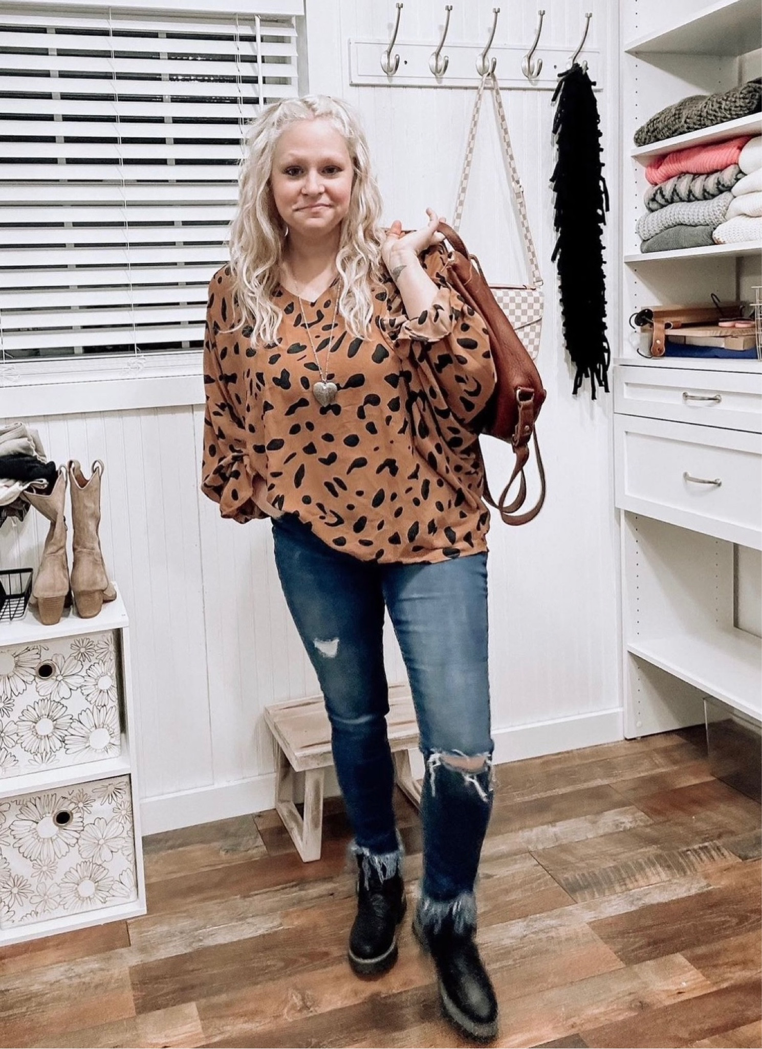 Leopard Ruffle Blouse ✔️
Free People Jeans ✔️
Blowfish Malibu Boots ✔️ 

#leopard #ruffleblouse #freepeople #fringejeans #Blowfishmalibu #boots

#LTKstyletip #LTKFind #LTKSale