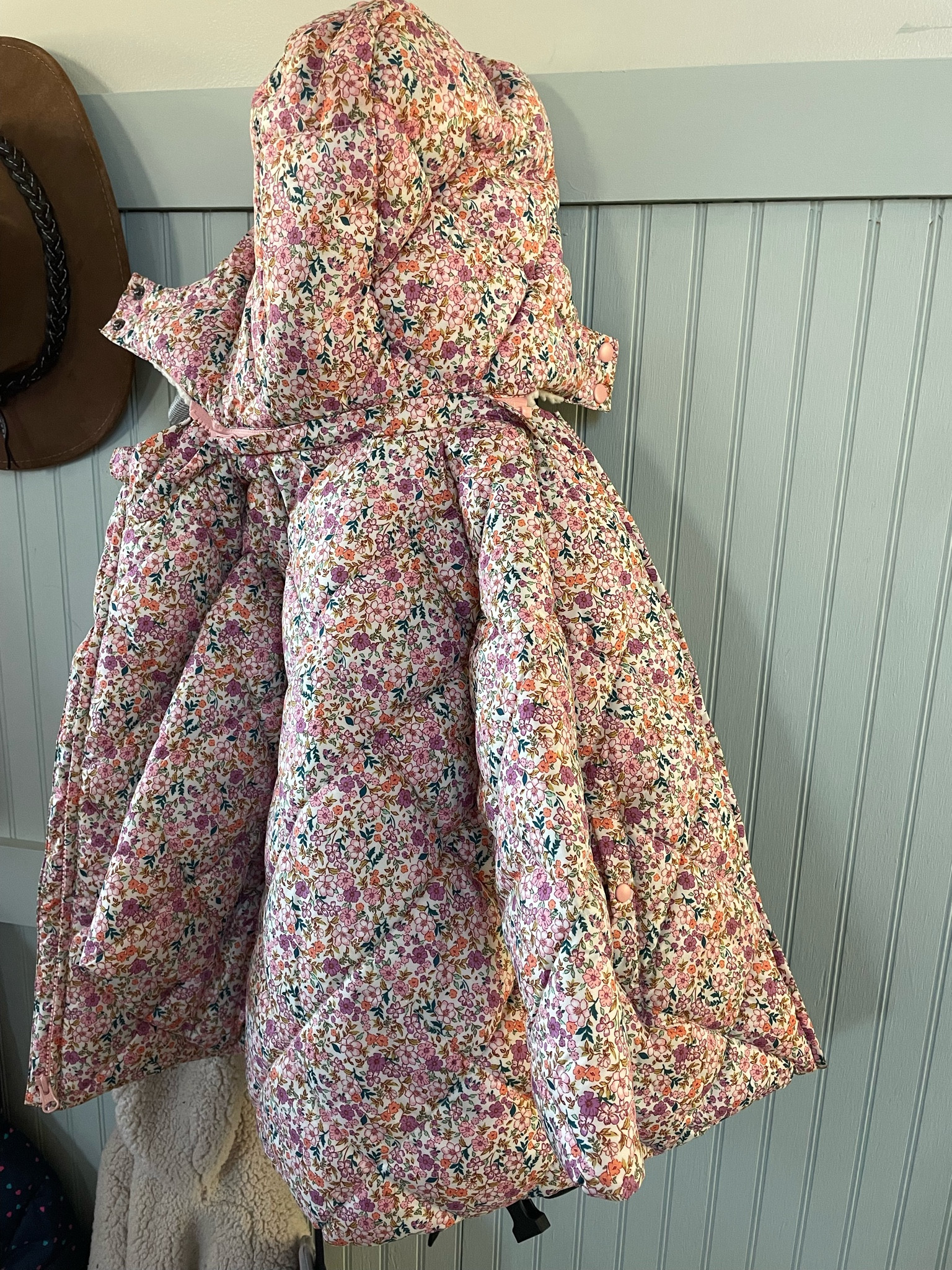 Girls Winter Puffer Coat. Floral and solid designs with shearling lining. ❄️ 

#LTKkids #LTKSeasonal #LTKfindsunder50