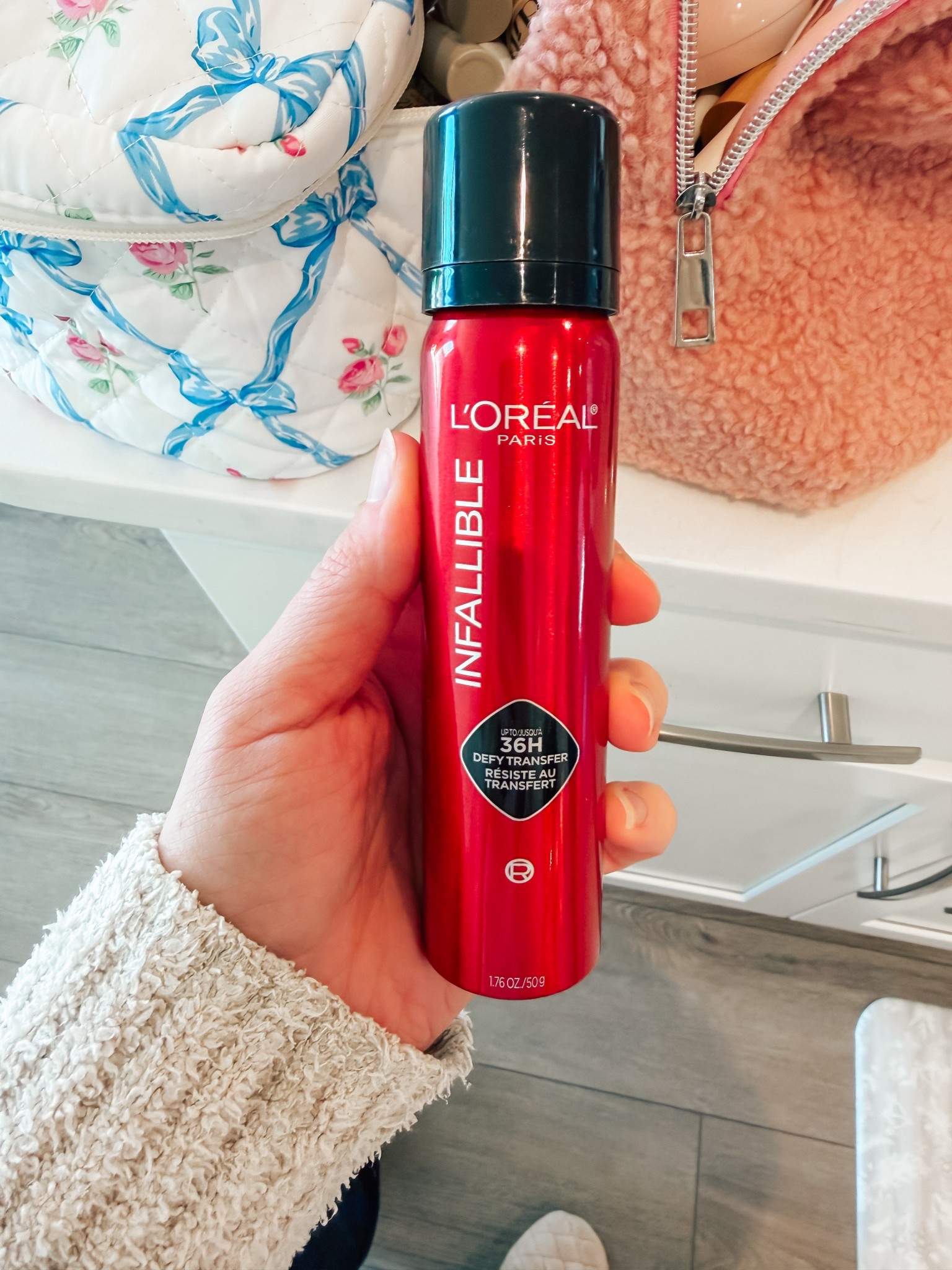 The absolute BEST affordable setting spray I’ve ever found!!! Keeps my makeup in place and looking perfect all day long! And it smells soooo good 🙌🏻

makeup favorites, Amazon, setting spray, makeup bag 

#LTKBeauty #LTKgrwm #LTKFindsUnder50