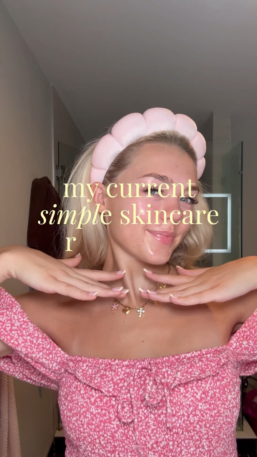 my current simple skincare routine for acne-prone skin 💗

finally found a lineup that keeps my skin feeling hydrated + glowy without overwhelming it 🫶🏻

featuring:
@everskin 
@rhode 
@Tatcha 

#acneproneskin #acnesafeskincare #glowyskin #skincareroutine