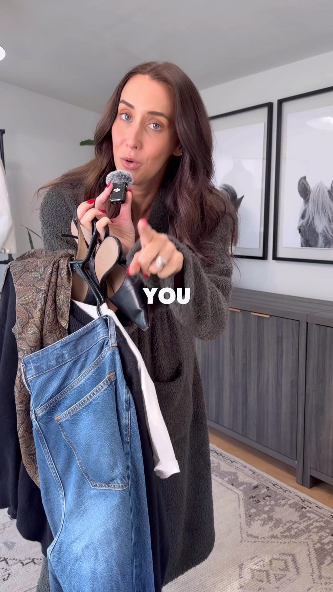 Here’s an easy spring trend - I want to see you wear trying out a scarf with pointed toe heels! 

Cashmere sweater: L
Denim: 28 Long (need a size 27)



#LTKSeasonal #LTKootd #LTKgrwm