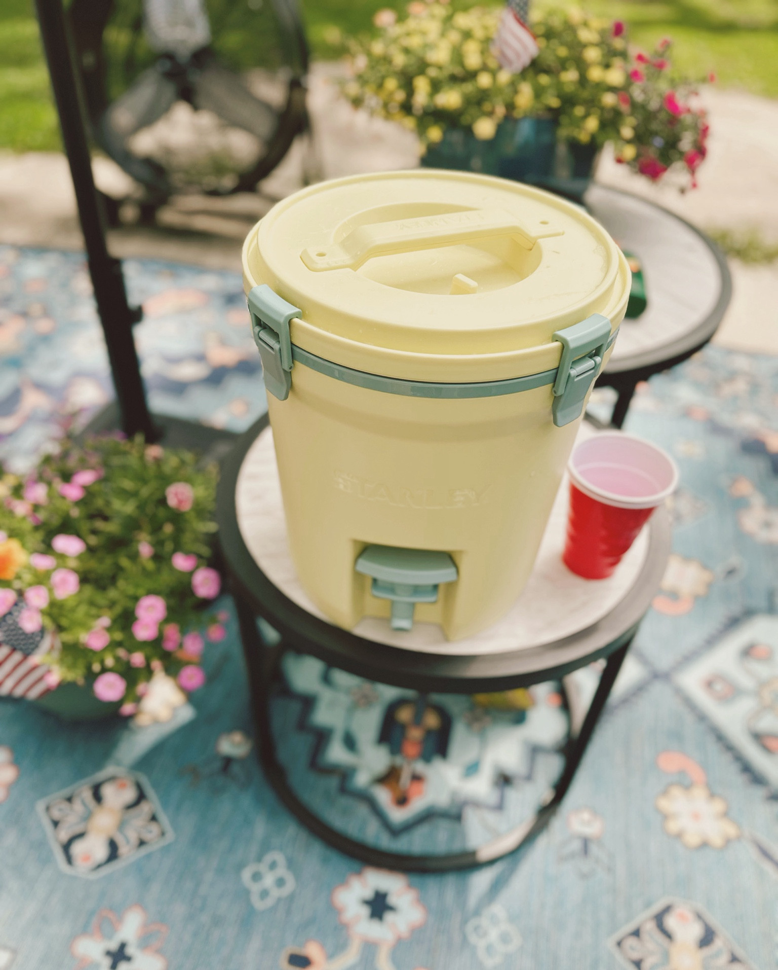 Best purchase for the summer!! #stanley #waterjug #summer #refresh #drink

#LTKHome #LTKFindsUnder100 #LTKSeasonal