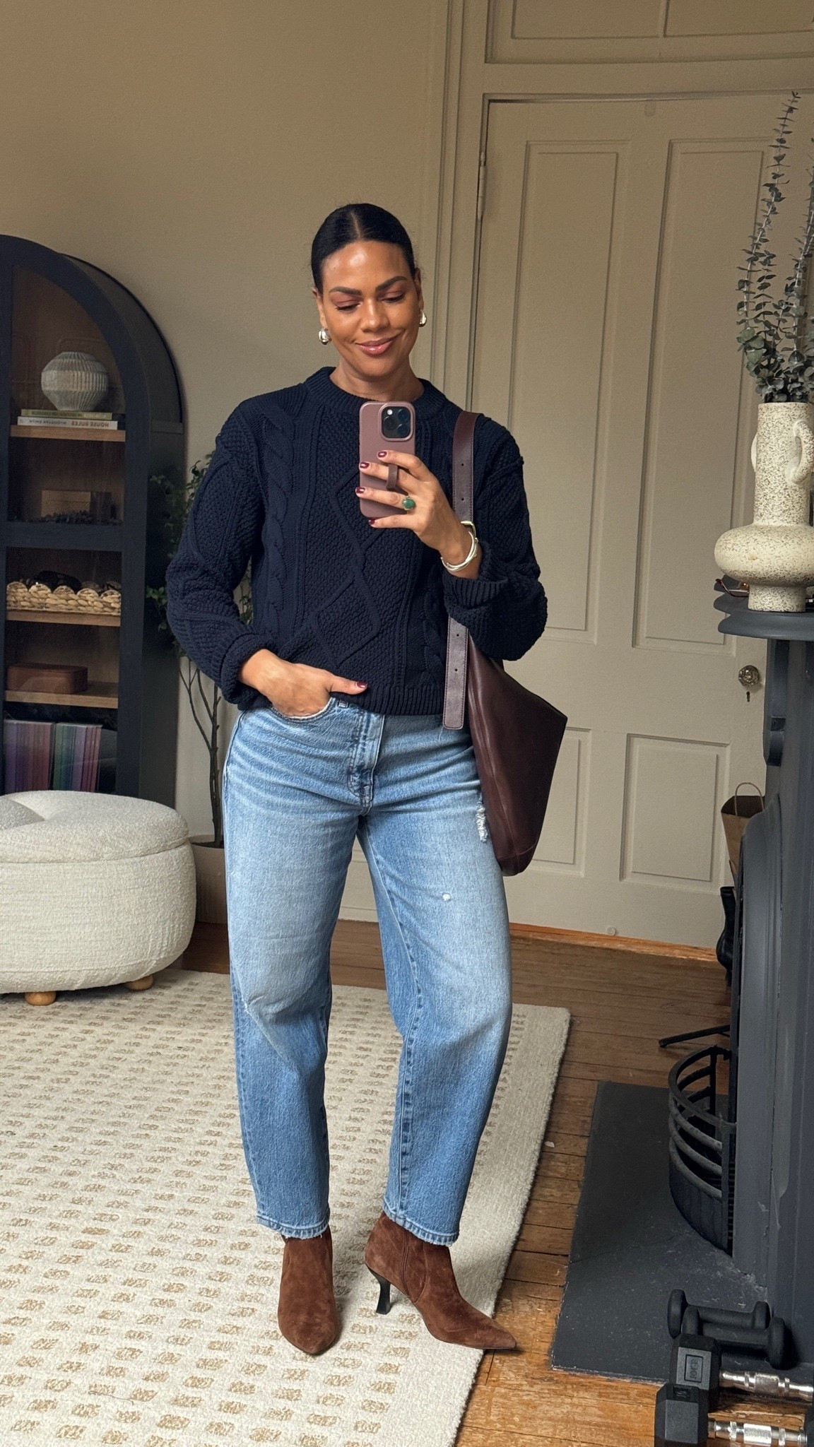 OOTD: cableknit sweater (I’ve been obsessed with it), vintage barrel jeans, oversized crossbody & shoulder bag, and brown suede boots. 



#LTKSeasonal #LTKootd #LTKOver40