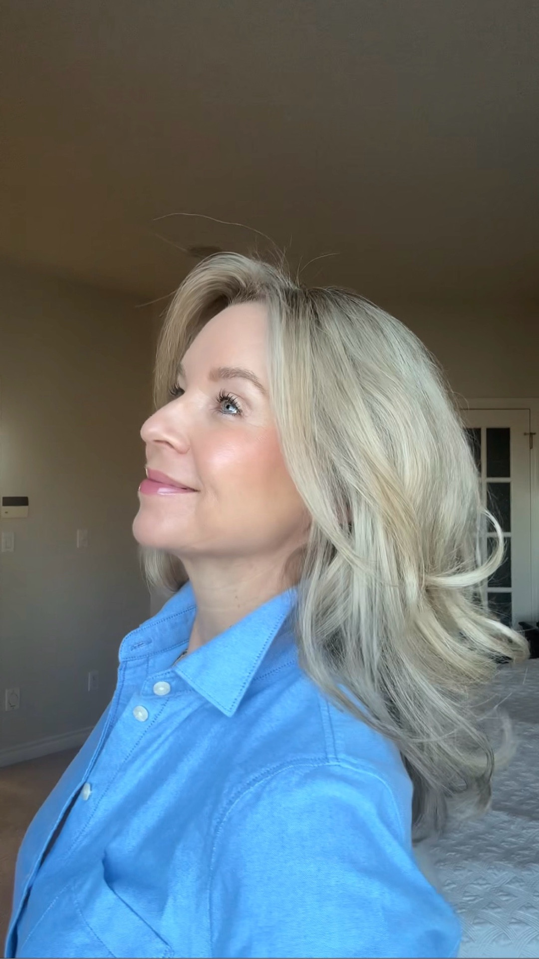 My new secret to a 5-minute face! 

If you think makeup over 50 has to be complicated, think again! These 5 essentials from @winky_lux are all you need for a quick and polished look! 

Contour - Amalfi
Mascara - bold blackk
Tinted Lip oil - Juicy
Liquid blush - Queen
Under eye concealer - Natural beige




#LTKselfcare #LTKOver40 #LTKBeauty