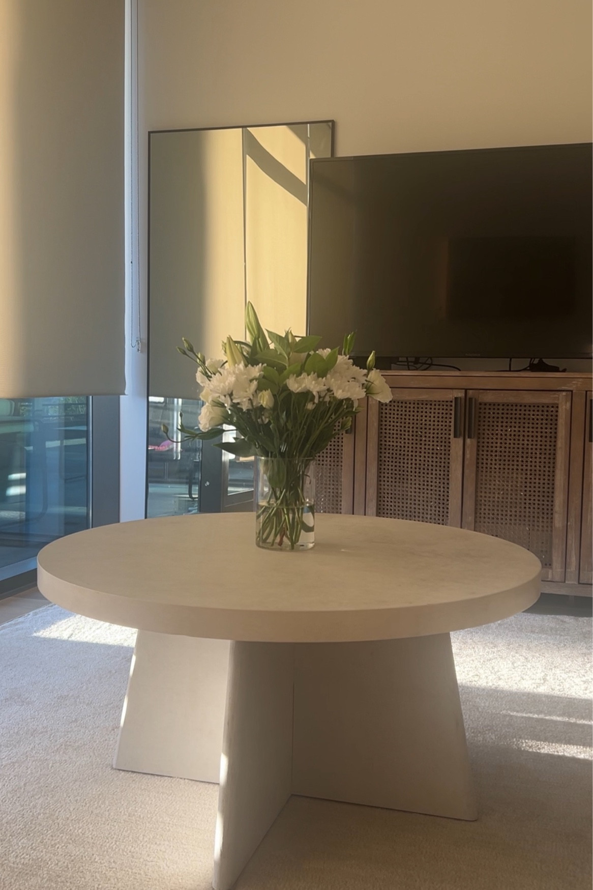 When your living room looks pretty during sunrise ◡̈ 


#livingroom #roundcoffeetable #targetfinds #wayfairfinds #walmartfinds #livingroomdecor #livingroominspo

#LTKhome #LTKsalealert #LTKGiftGuide