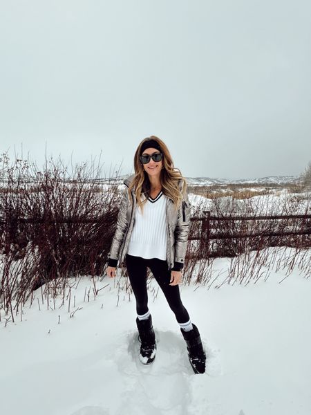 Ski Trip ❄️ I was so warm in this. Fleece lined leggings, chunky sweater & the most cozy snow boots. 

Ski Trip 
Vacation Outfit 
Snow Day 



#LTKshoecrush #LTKstyletip #LTKtravel