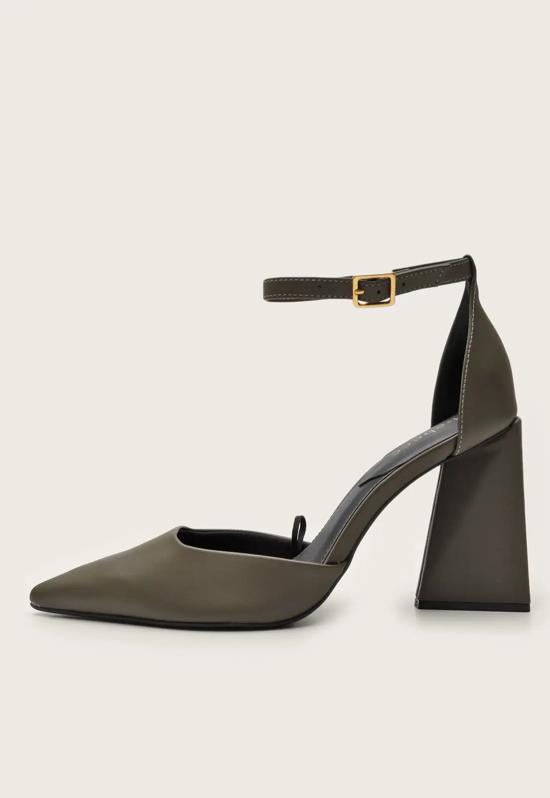 Scarpin Bebecê Salto Geométrico Preto | Dafiti (BR)