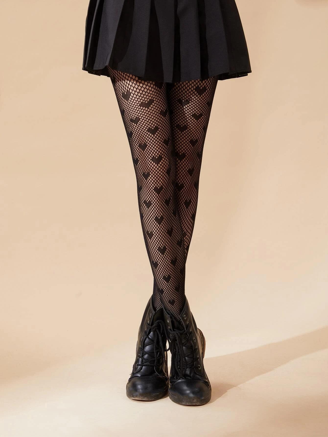 ROMWE Heart Pattern Fishnet Tights | SHEIN