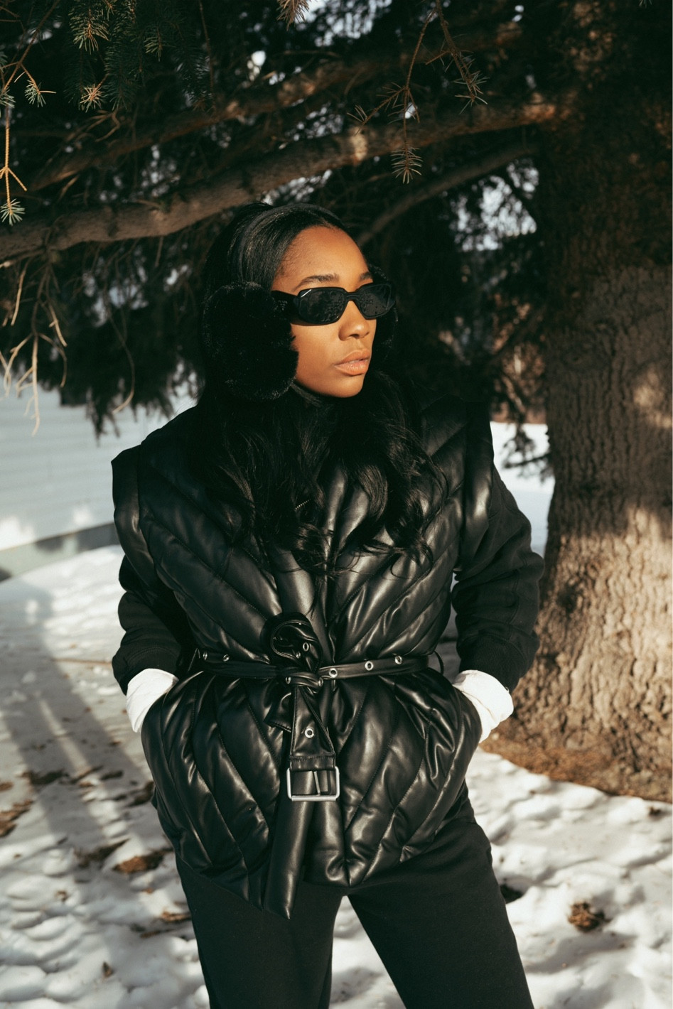 Ski outfit- black vest, ear muffs

#LTKSeasonal #LTKtravel #LTKHoliday