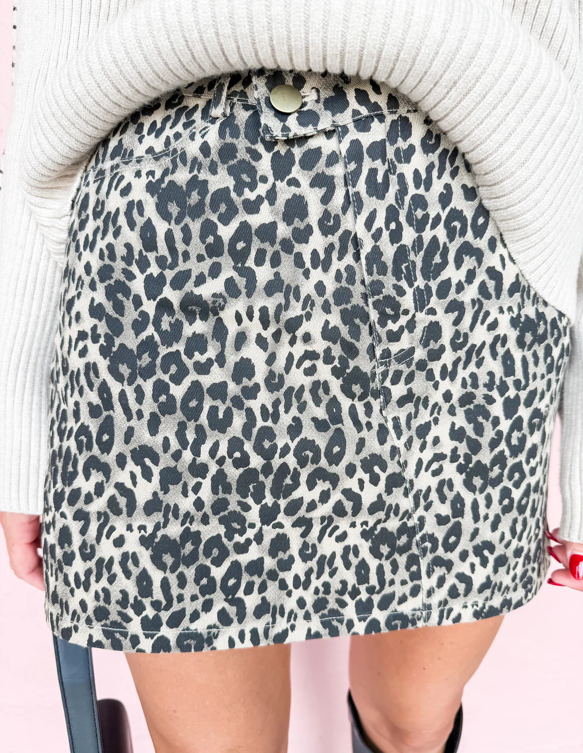 Noteworthy Crush Leopard Mini Skirt | Ruthie Grace