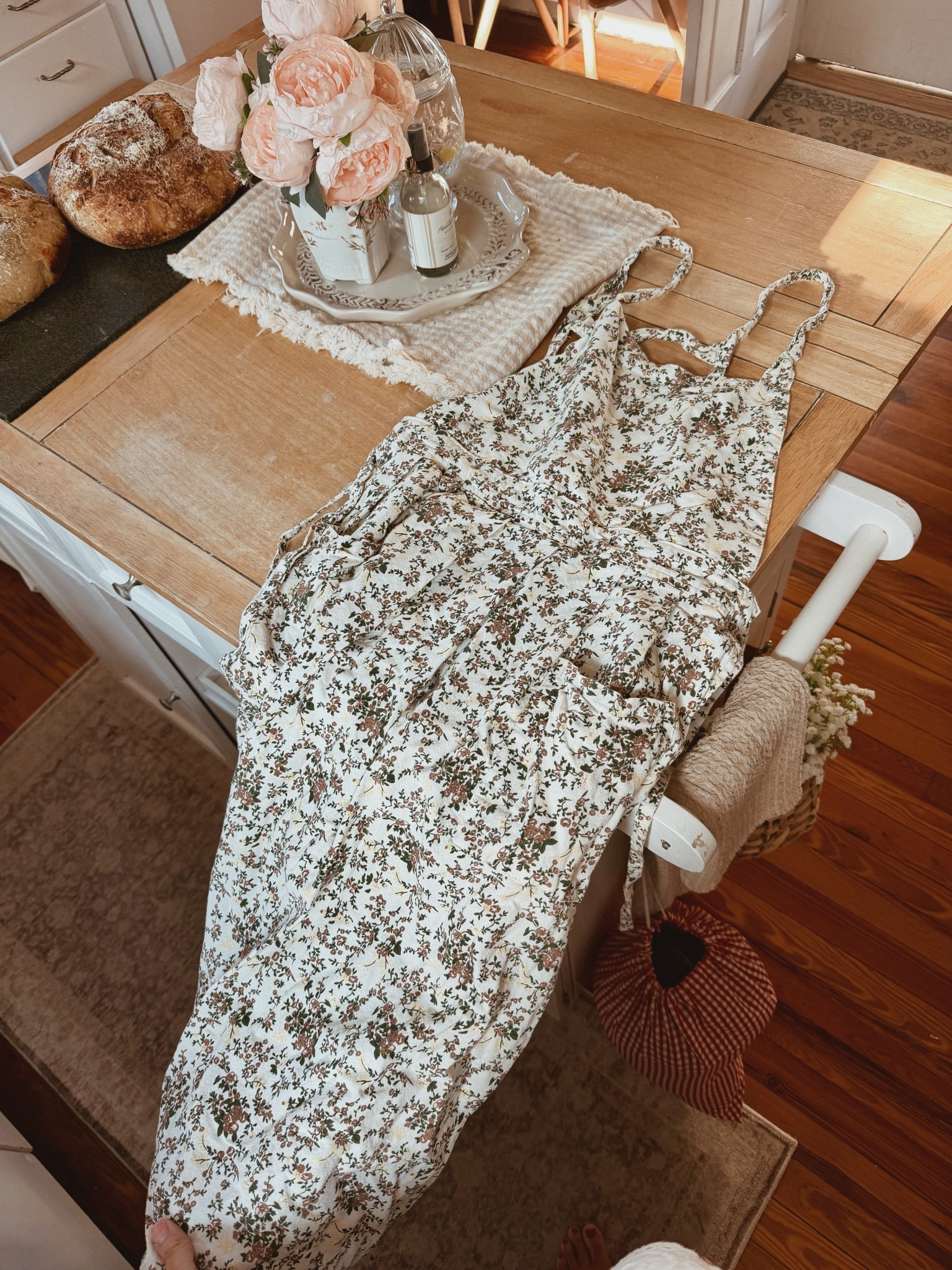 floral apron perfect for Spring 🌸

#LTKHome #LTKootd #LTKdayinmylife