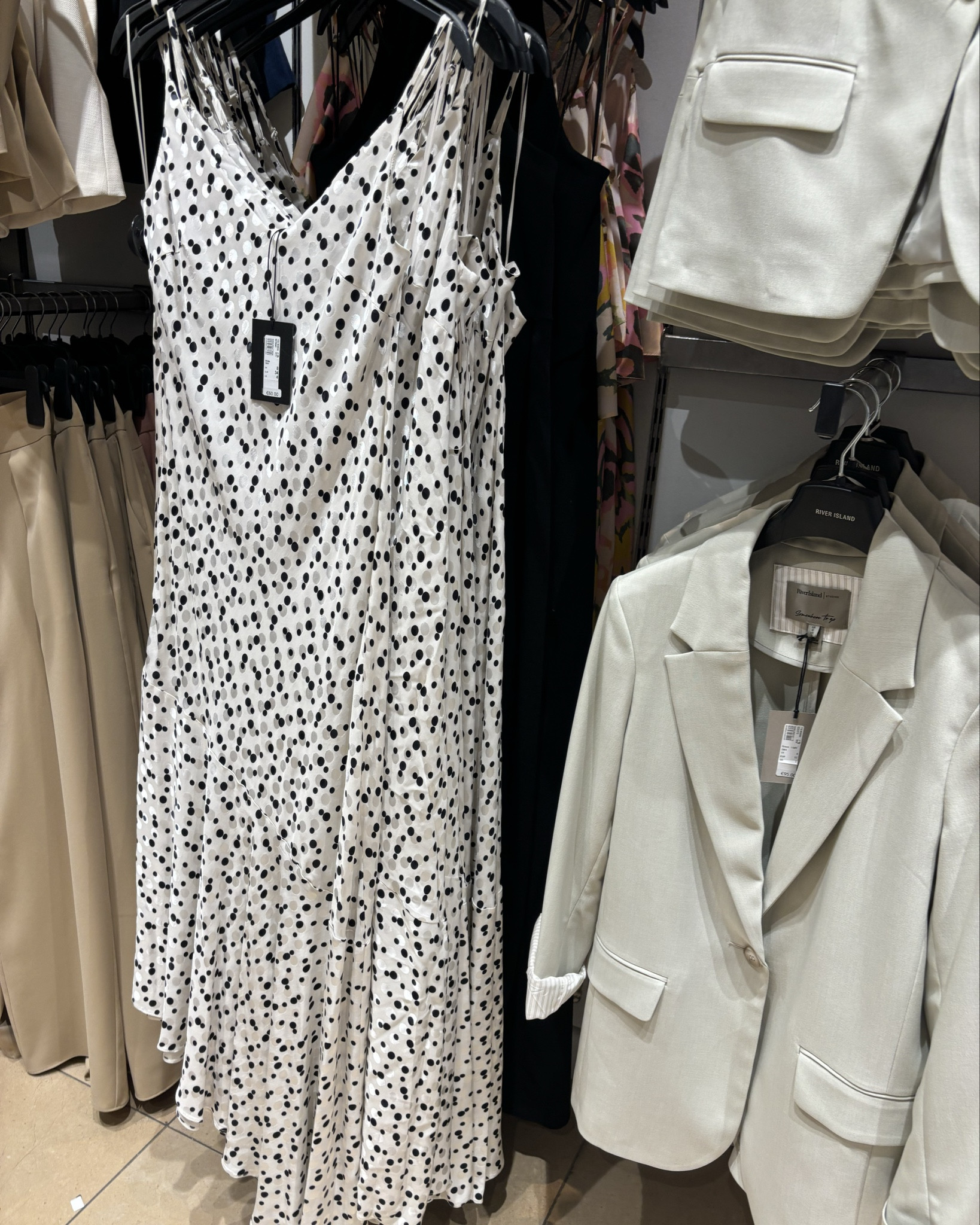 Went window shopping at the weekend and these are a few bits I seen in Monsoon and River Island. Plus monsoon have 25% off everything at the moment 

#LTKmidsize #LTKsale #LTKireland