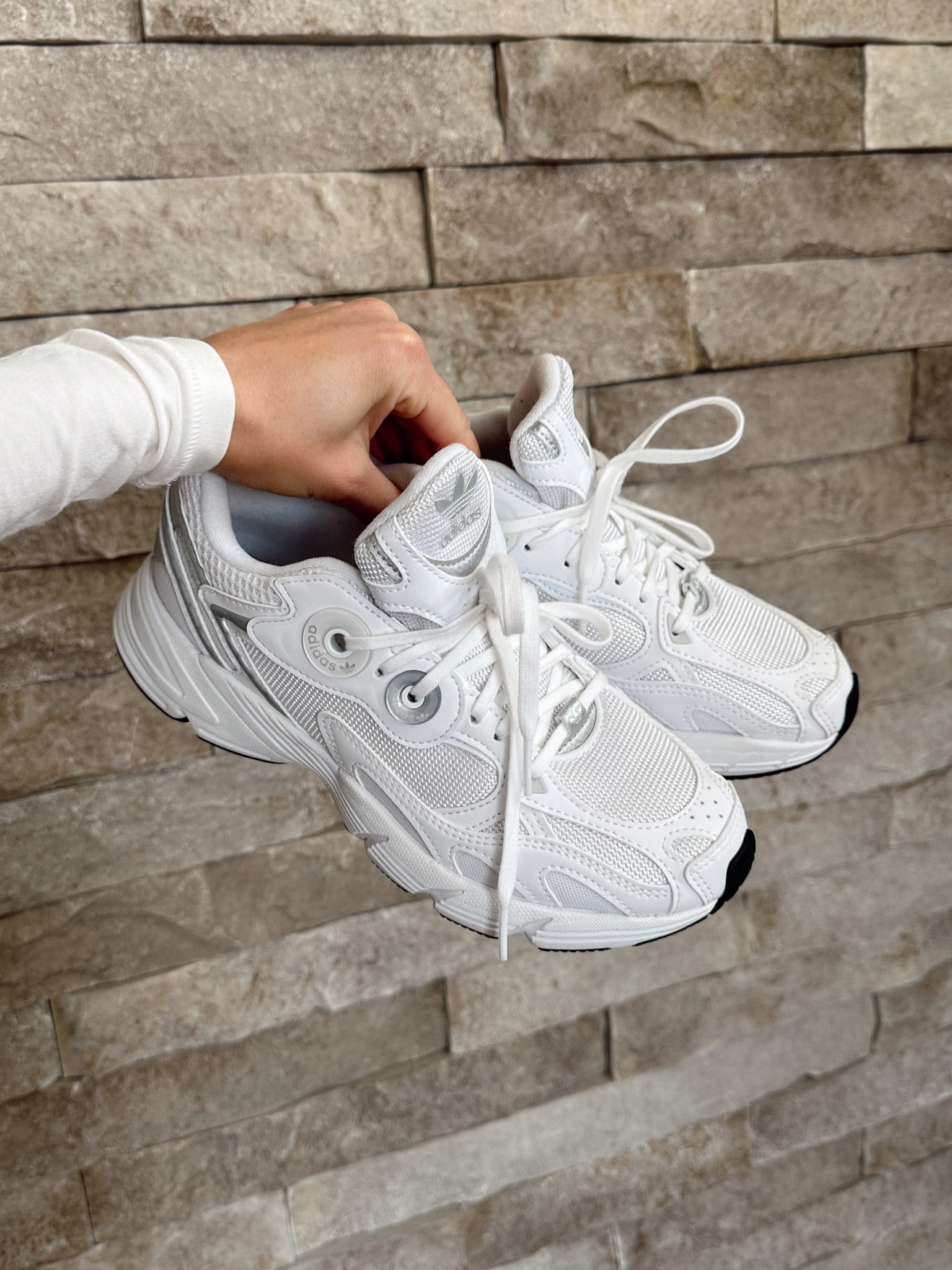 Fav Dad runner! I found they fit TTS! 🤍💫

#LTKshoecrush #LTKxNSale #LTKFitness