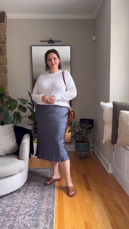 Calling all my neutral girls! Keeping things simple and easy this summer with a few easy outfit formulas I can mix and match. @havenwellwithin filled a few gaps in my wardrobe with their gorgeous linen and cotton pieces. 

I am wearing an XL in all of the pieces, and feel like they run true to size or generous. If you are between sizes, I would suggest going with your smaller size :) 

These sandals from #havenwellwith?? Next level comfortable! I normally shy away from slides, but these have plenty of support and cushion, plus the leather is buttery soft. No break in time! 

The entire Haven Well Within website is 40% off right now! No code necessary 

