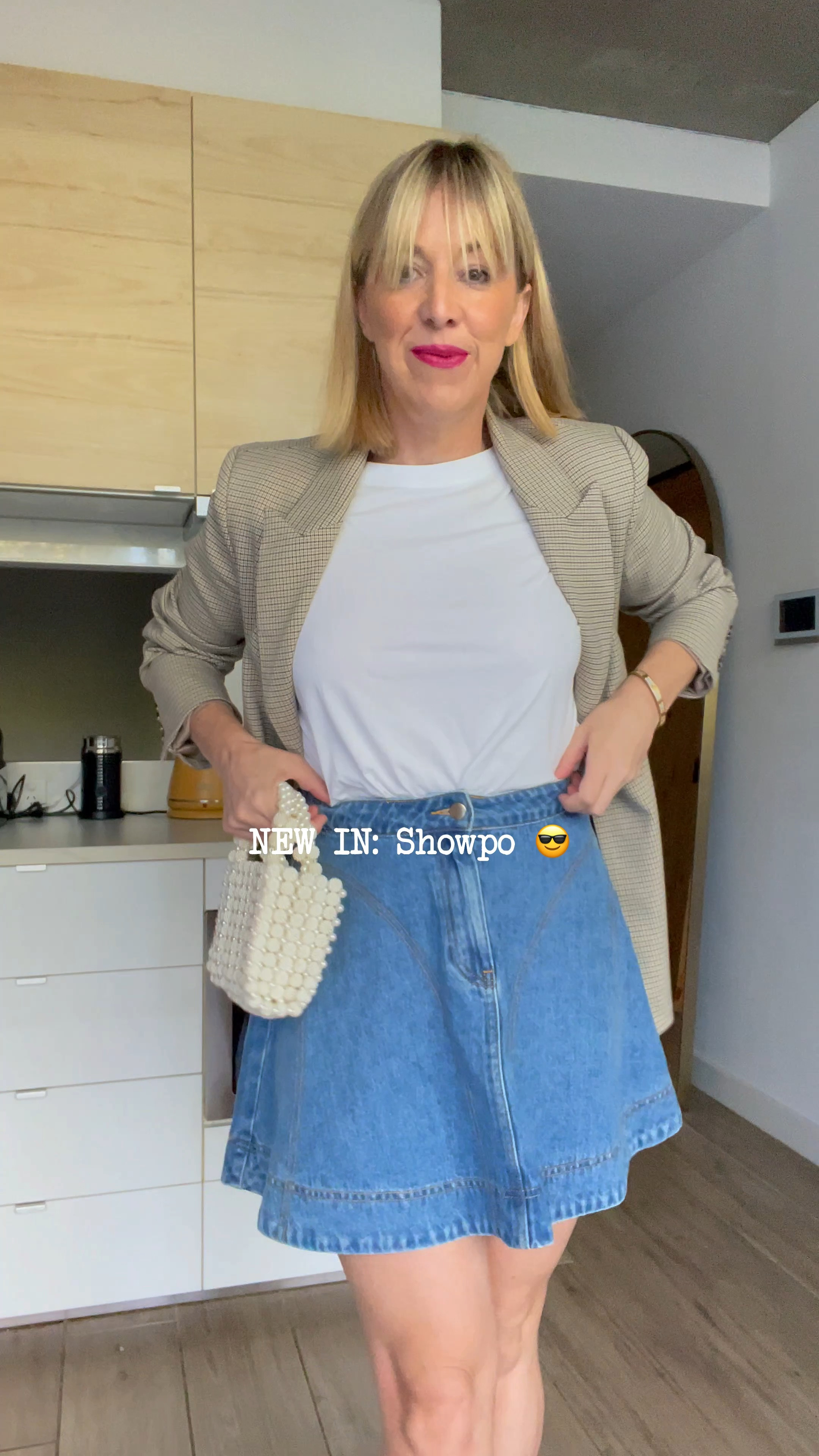 Showpo new arrivals 🤍💫

- Denim Mini Skirt
- Denim Dress (come in cream too) 
- Grey Bodycon Dress
- Grey Pants