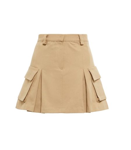 Ok HOW CUTE is this cargo miniskirt !! It is so cute and comes in tan , green and black. A fall wardrobe staple 

Cotton cargo miniskirt , mini skirt , cargo skirt , tan skirt , fall skirts , fall outfit 90s fashion , pleated skirt with pockets 