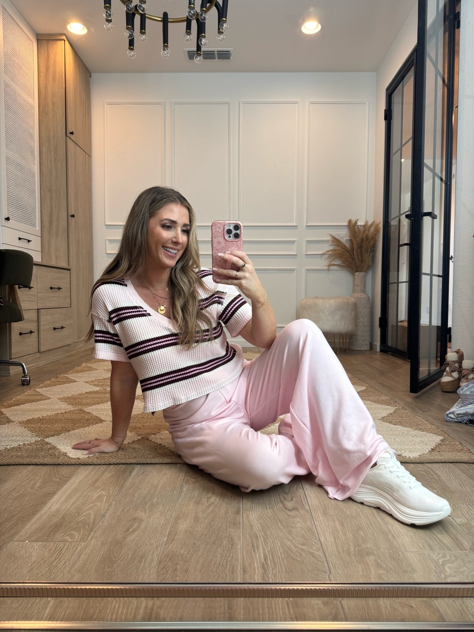 Super comfortable outfit on sale now! Sizes fully stocked in the pants

Aerie
Lounge outfit 
Casual OOTD

#LTKSeasonal #LTKSaleAlert