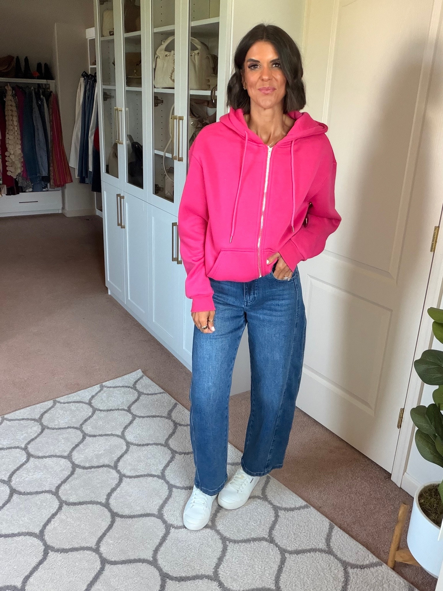 Size small in sweatshirt size xs in tank size 0 in jeans

#LTKmomlife #LTKgrwm #LTKdayinmylife
