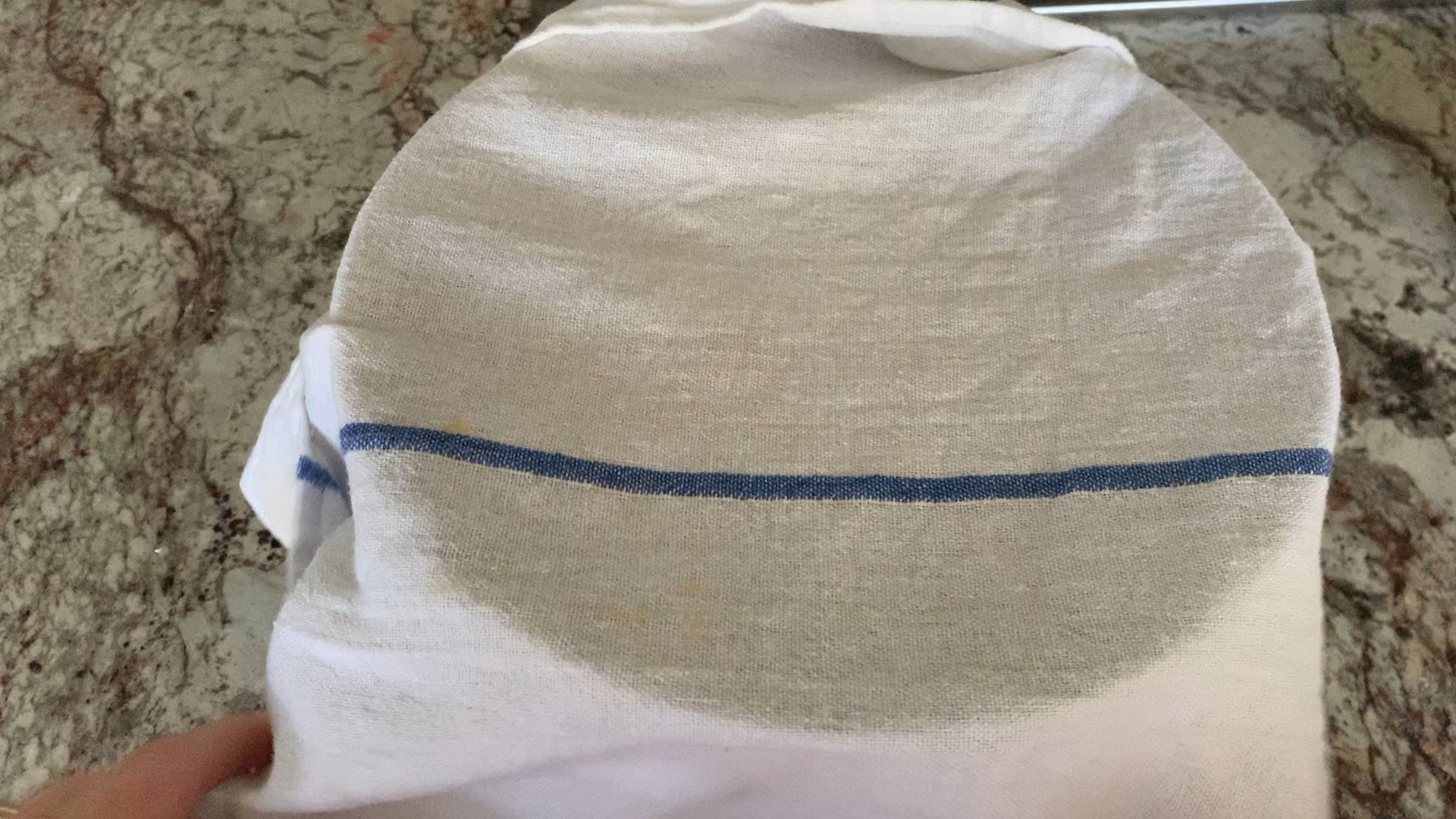 🍞 Calling all bread bakers! Say hello to your new favorite kitchen tool - our super absorbent kitchen towels! Perfect for covering dough during rising.

#LTKFindsUnder100 #LTKFindsUnder50 #LTKHome