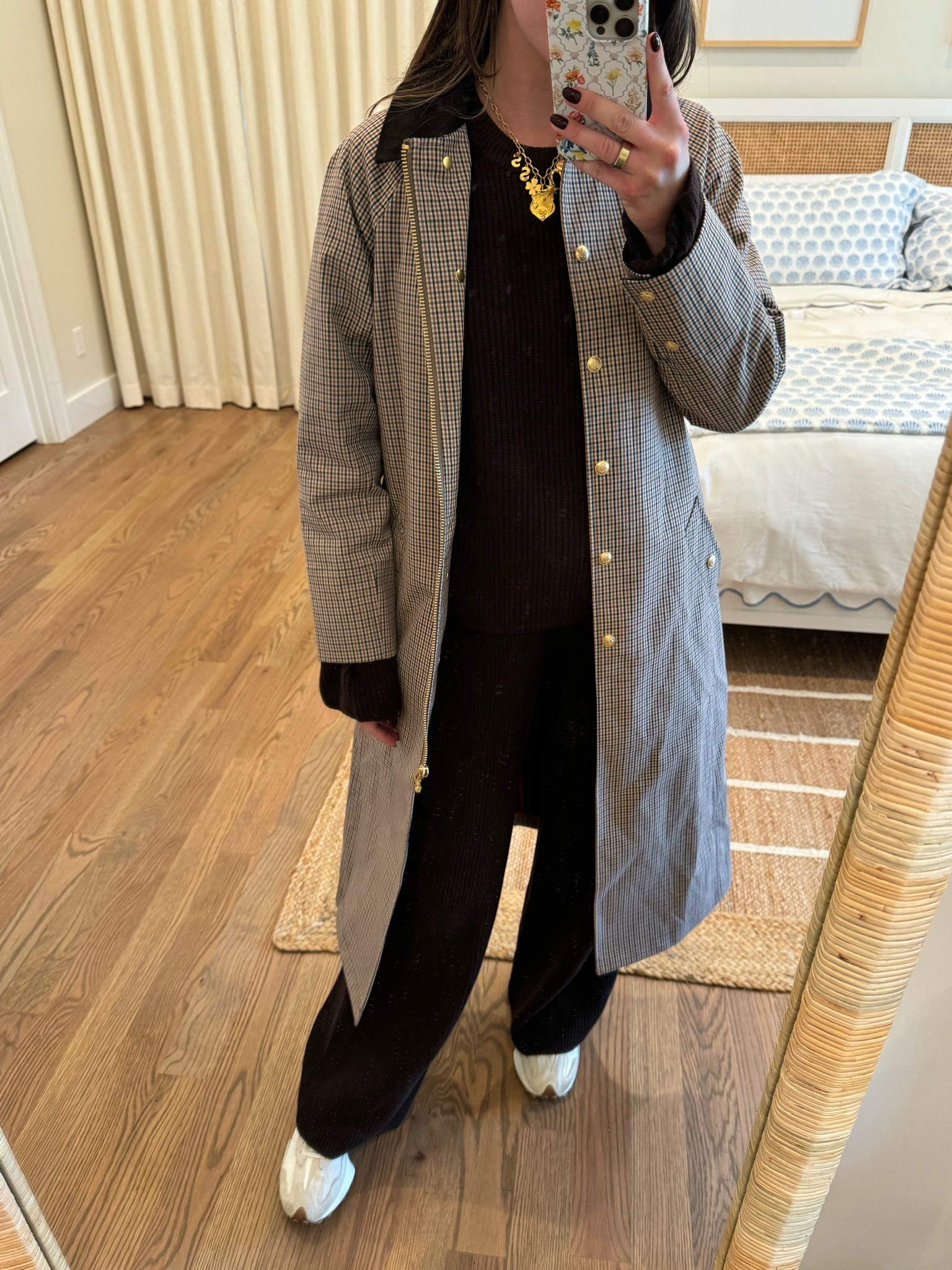 Small top 
Xsmall bottom 

Lounge set 
Matching set
Brown sweater
Gifts for her 

#LTKFindsUnder100 #LTKGiftGuide #LTKStyleTip