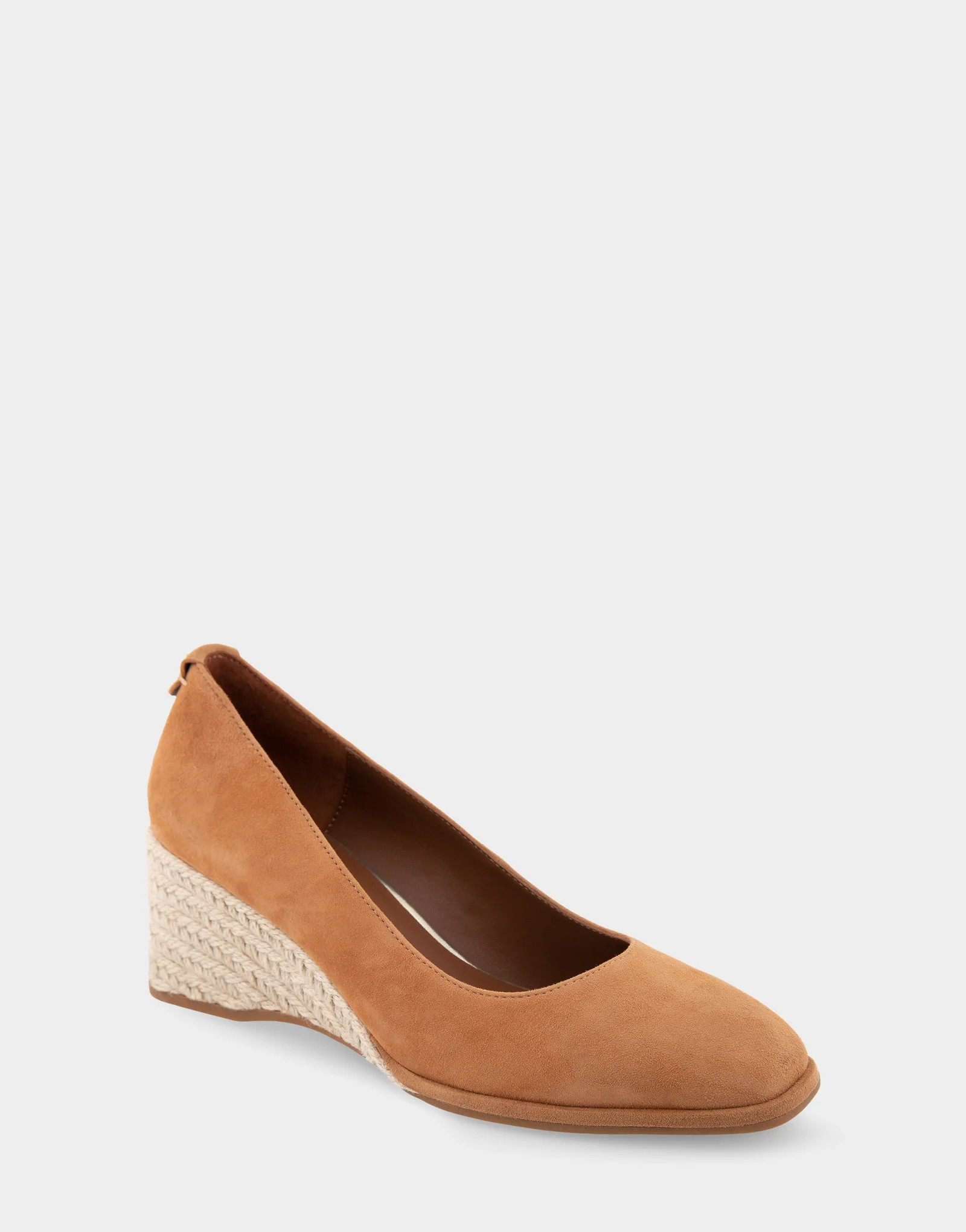 Women's Sculpted Wedge Pump in Tan Suede | Aerosoles