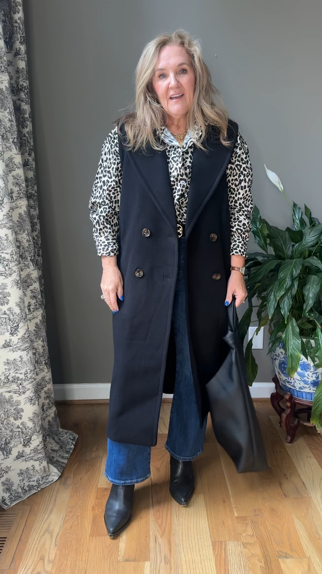 Preseason sale runs through 8/4 at Bernardo. Grab your coats and vest for fall then back to summer! These are beautiful. I needed a large in all. My larger size. Gave me room for layers. 



#LTKMidsize #LTKSaleAlert #LTKOver40