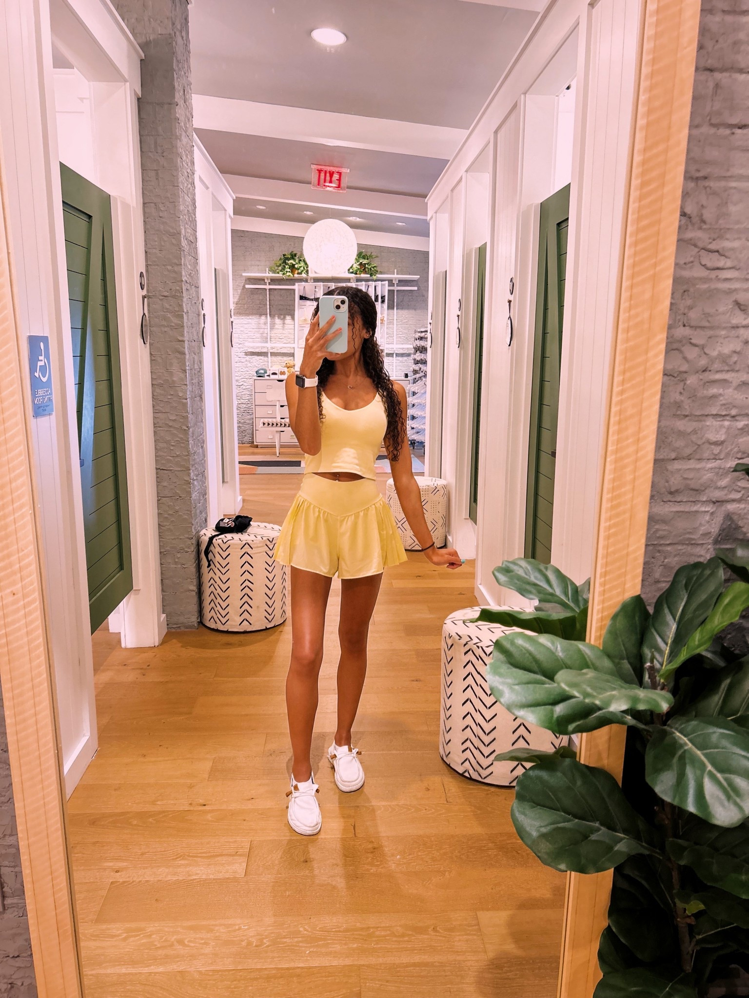 okay but can we talk about this sunshine set 🌞 

these pleated flowy shorts + longline sports bra in “yellow notes” is an instant mood boost!!!

this set is buttery soft, breezy, & cute enough to wear outside of a workout :) you’ll feel like a little ray of sunshine in this cutie outfit 💐




#LTKStyleTip #LTKActive #LTKU