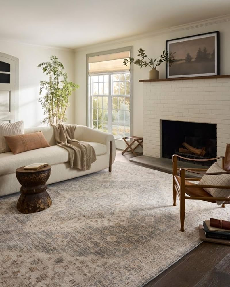 Loloi Magnolia Home by Joanna Gaines Junie Collection JUE-05 Denim/Natural 9'-6" x 13', .38" Pile... | Amazon (US)