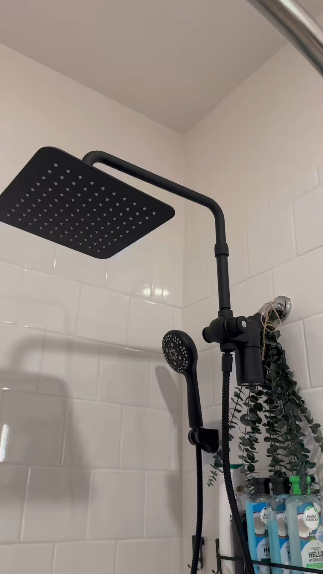 Demasiado buena esta ducha 😮‍💨

#LTKHome #LTKSaleAlert