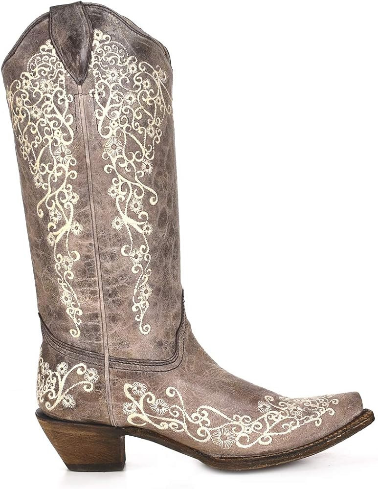 CORRAL Womens Snip Lisa Crater Bone Embroidery | Amazon (US)
