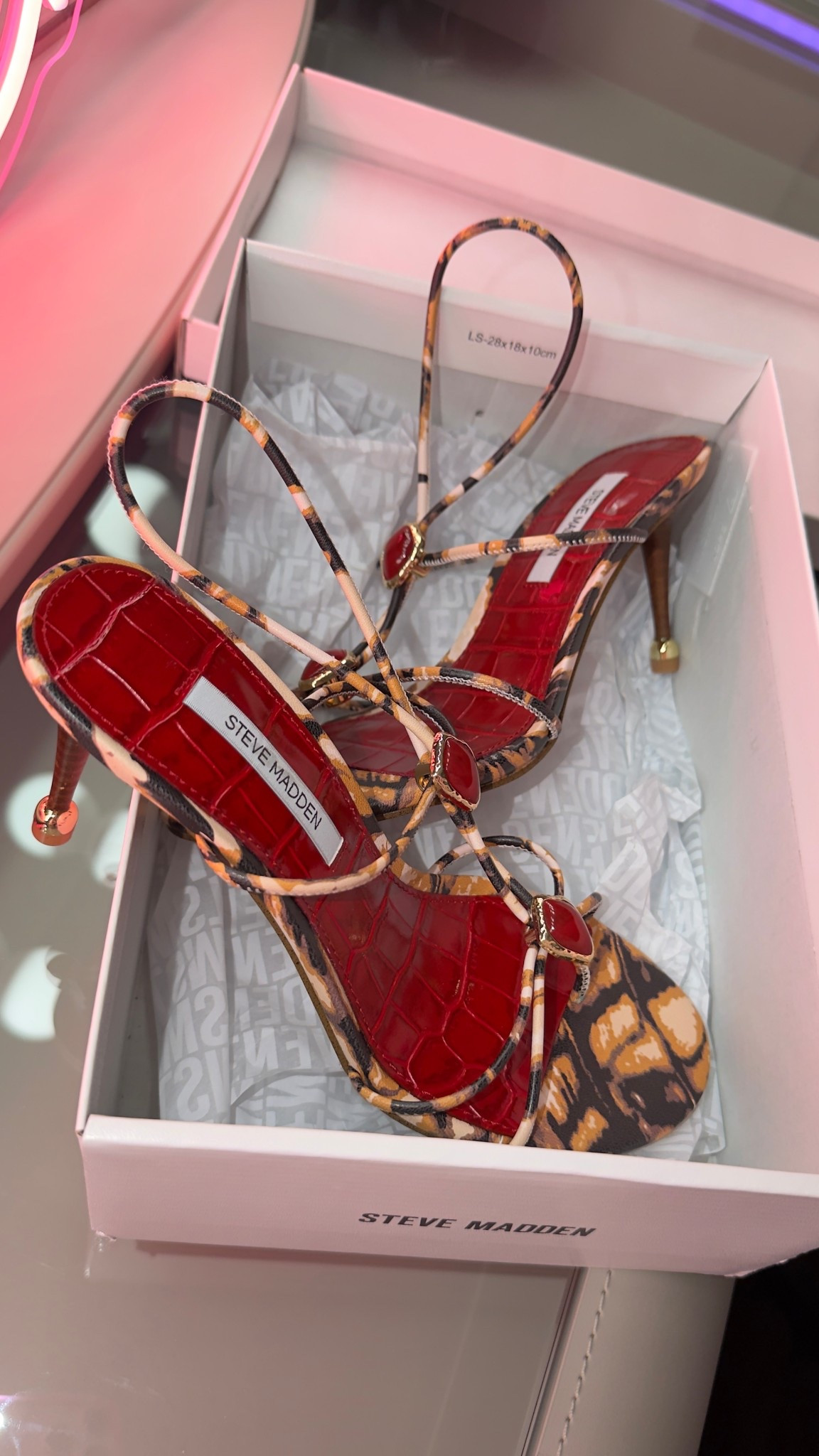 Whewww 😍🔥😮‍💨 a summer must grab🔥

Steve Madden, red croc heels, animal print heels, steve Madden Ramos strappy heel, Steve Madden heel, vacation heel, 

#LTKSeasonal