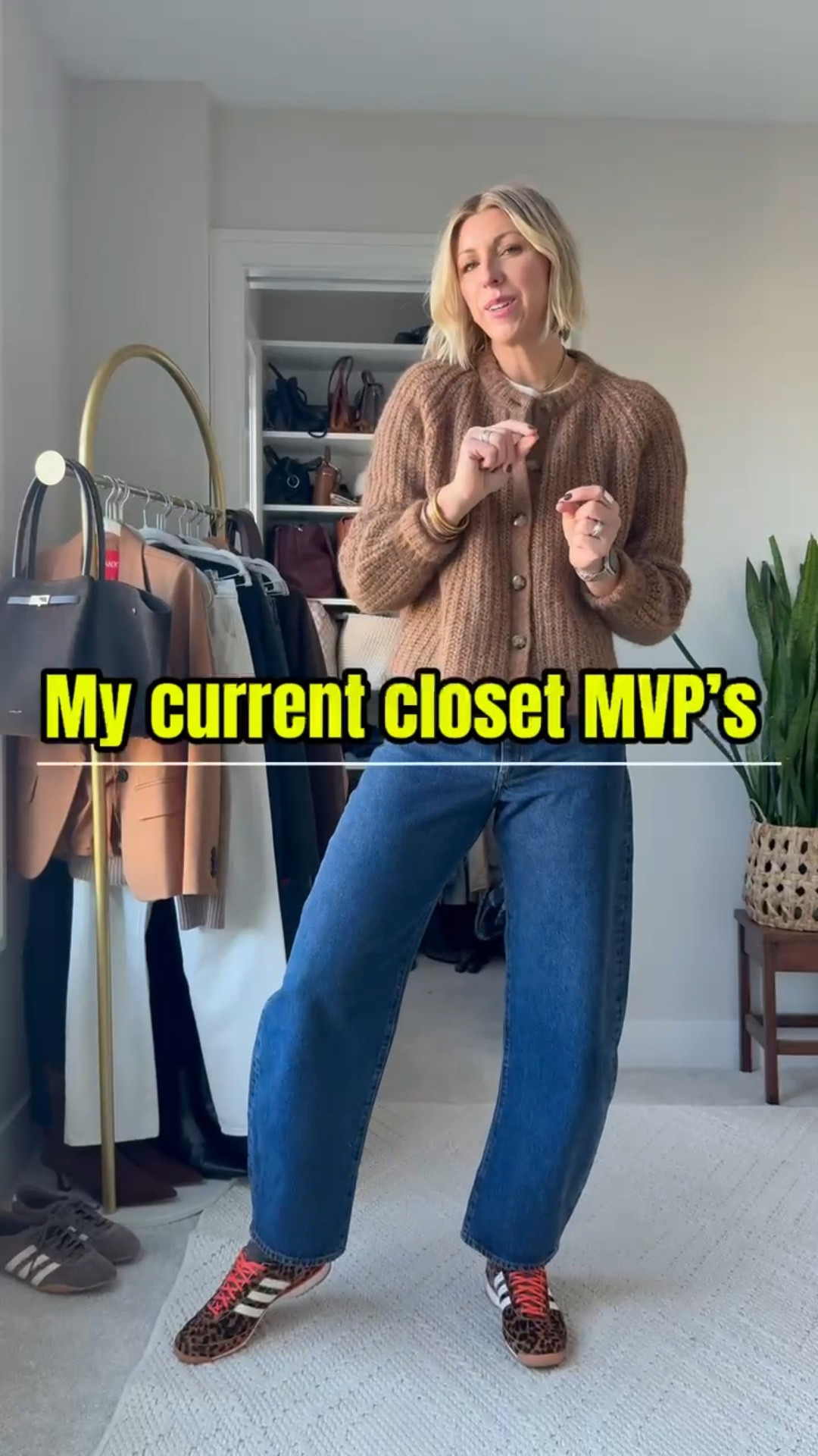 My current closet MVP’s. 

For reference, I am 5’10” and wearing my true to size 28. Rise is 12.5”, inseam 30”, 100% cotton. (Comes in petite sizes as well). Fit tip: Structured but not stiff. Great for petites!

#LTKmomlife #LTKootd #LTKSeasonal