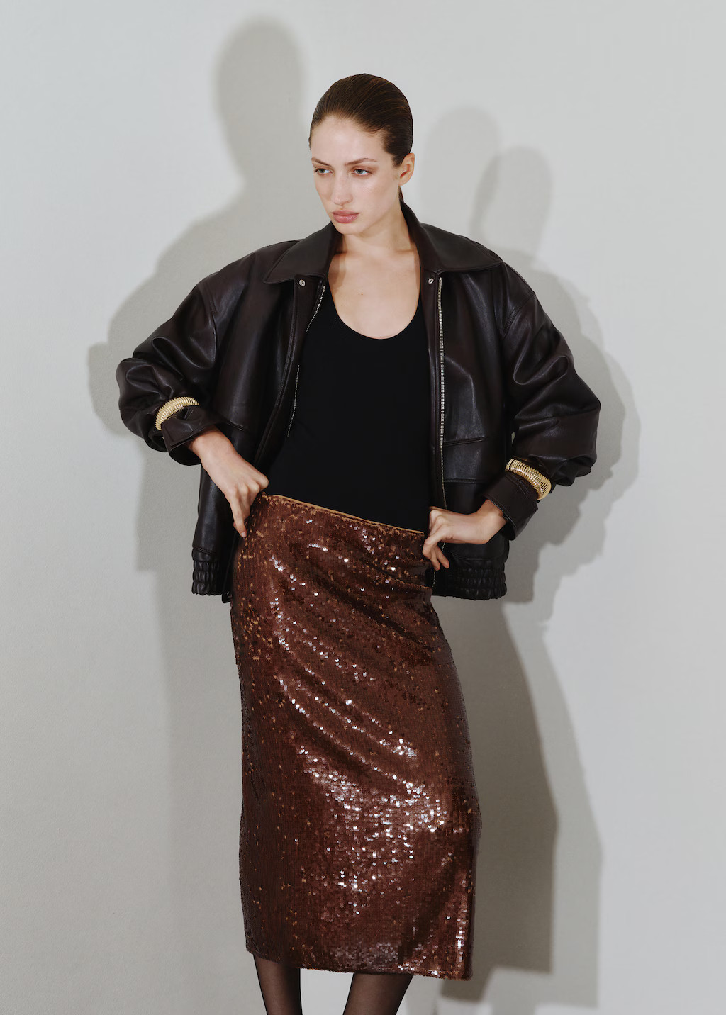 Sequin midi skirt - Women | MANGO United Kingdom | MANGO (UK)
