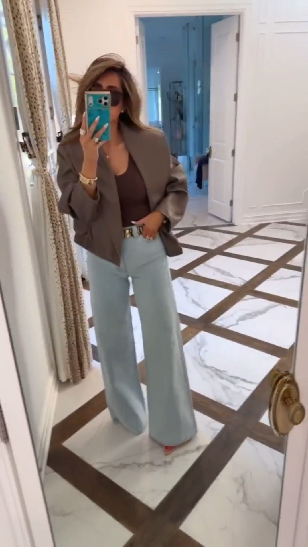 This jacket is too cute and still in stock! I’m wearing a small!! It runs oversized! 

Zara fashion, Zara finds, Fall outfits women, Autumn outfits, Fall jackets, Fall fashion hauls, Business casual workwear, Date night outfits, Gemma Beauty, Emily Gemma

#LTKdayinmylife #LTKSeasonal #LTKWorkwear