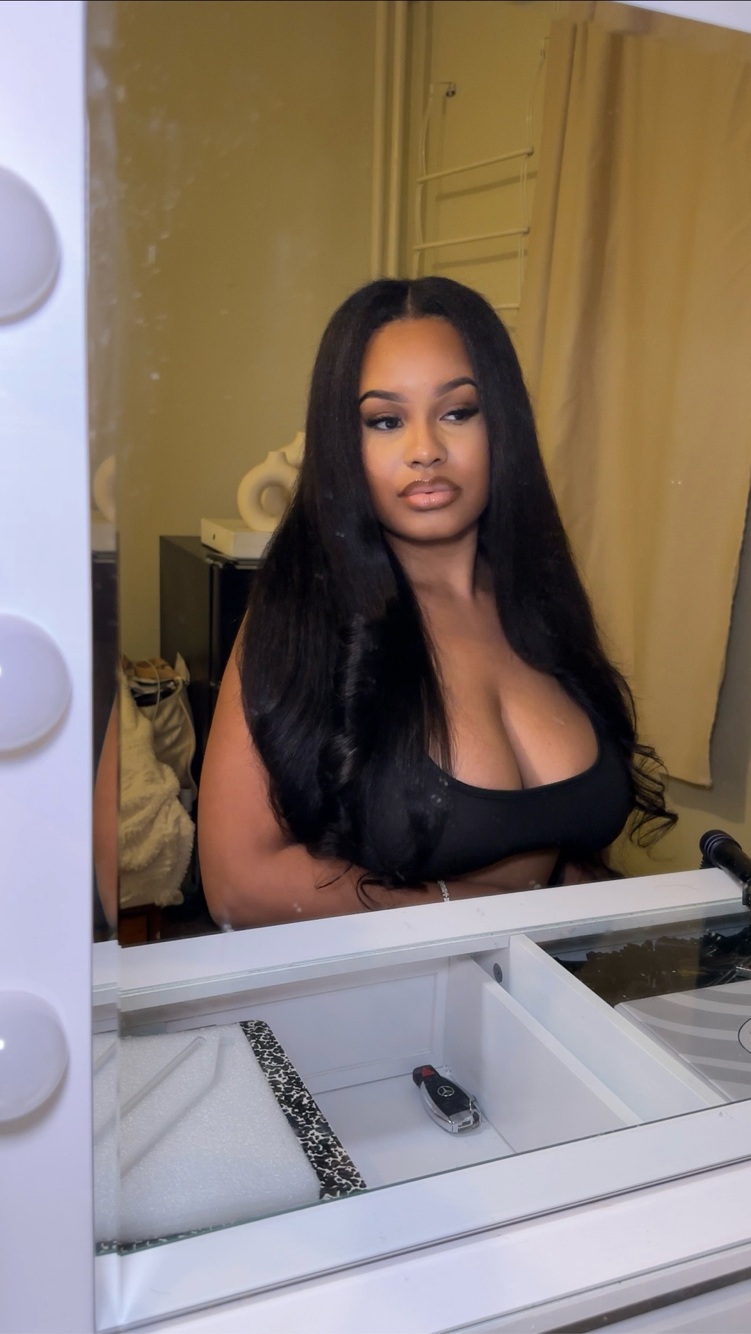 Silky, soft & longgg. Shop & save using code “KMZ10” @herhaircompanyinc 

Link in bio! 

 #herhaircompany #brazilianhair #beauty