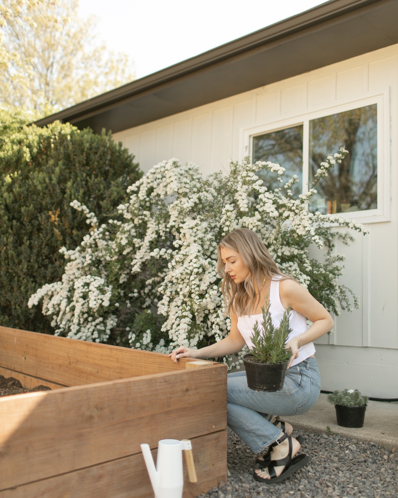 April beauty in our backyard! 

Sizing: took a size small in this top and a 27 in these jeans. Sandals are true-to-size! 