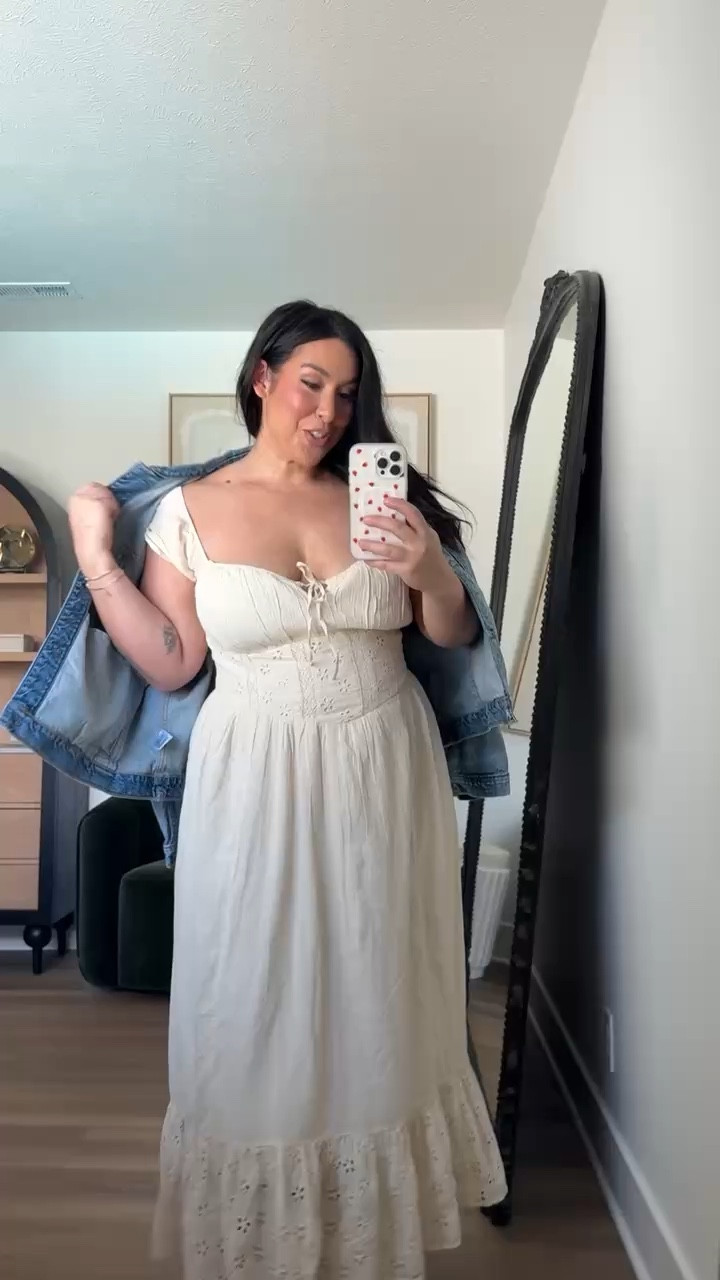 Midsize spring outfit! Size XL dress, size large jacket
-
-
-
Casual outfit inspo, curvy outfit inspo, curvy jeans, flowy dress, midsize fashion, midsize style, size 14, size 16