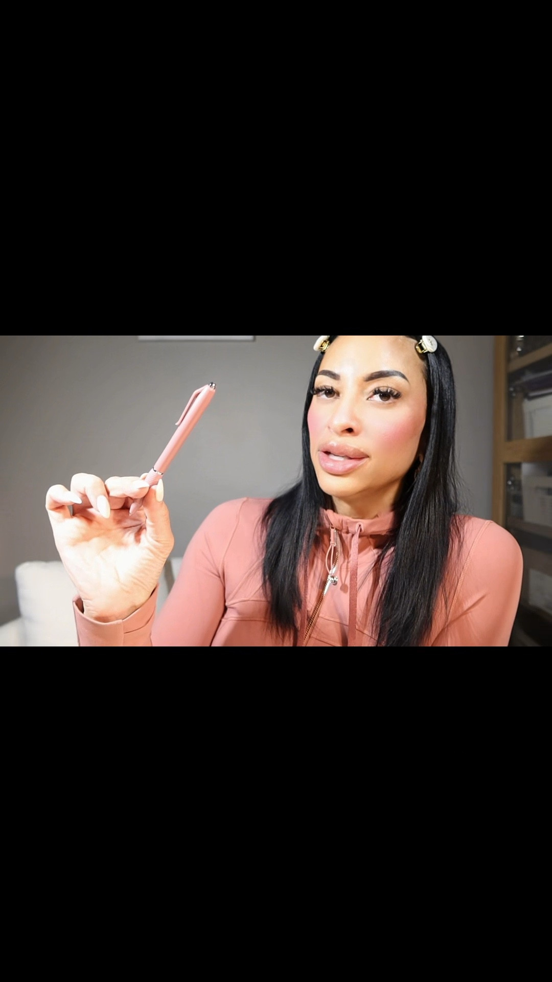 My pen 🖊️ matches my @lululemon set 😱 

#LTKootd #LTKTall
