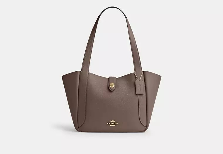 A timeless everyday bag 🤎
Clean, classic, and easy to wear with everything.
Linked ✨ 

 #LTKValentine #LTKootd #LTKBeauty