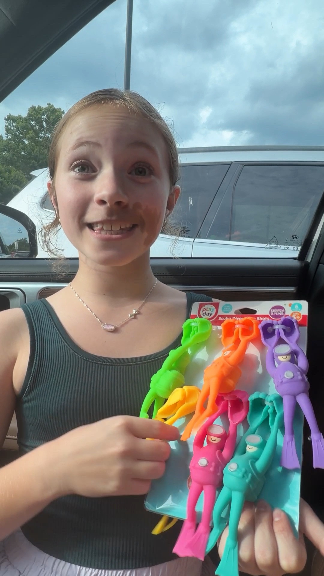 Scuba Diver Squishies that are also a slingshot toy, as well as a pool toy! 

There’s sharks too!

#squishies #squish #squishyoys #fidgettoys #toys #walmart #walmartfinds #viral #trending