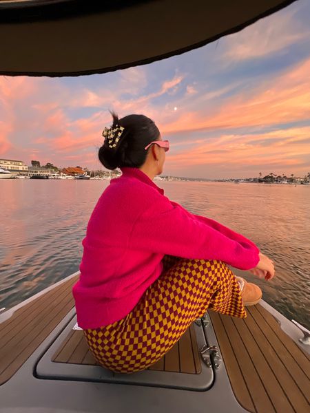 Sunset chilly boat ride in Newport 💗

#LTKSeasonal #LTKHoliday #LTKunder100