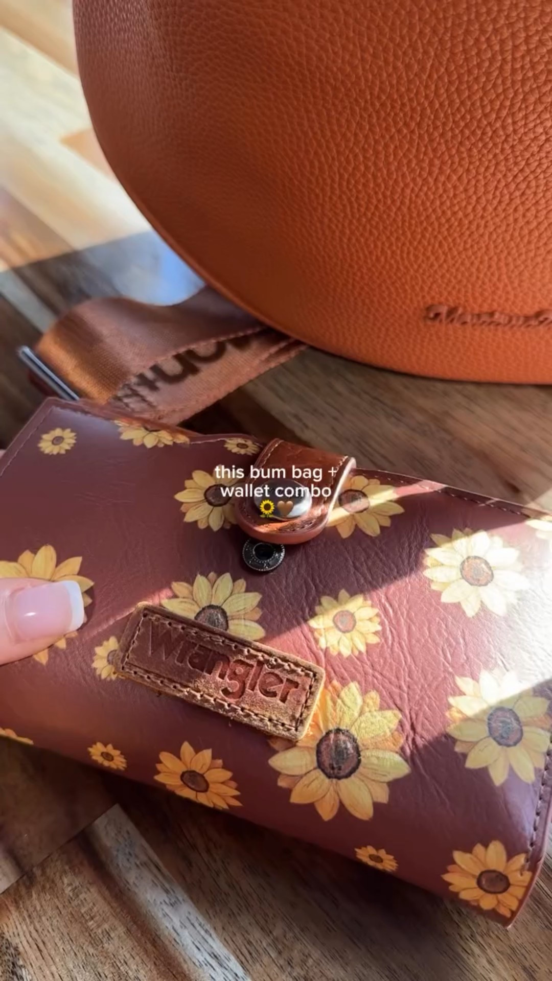 This combo has me dreaming of sunshine and warmth ☀️ 

Comment for the link or head to my stories or LTK! 

#wranglerbag #wrangler