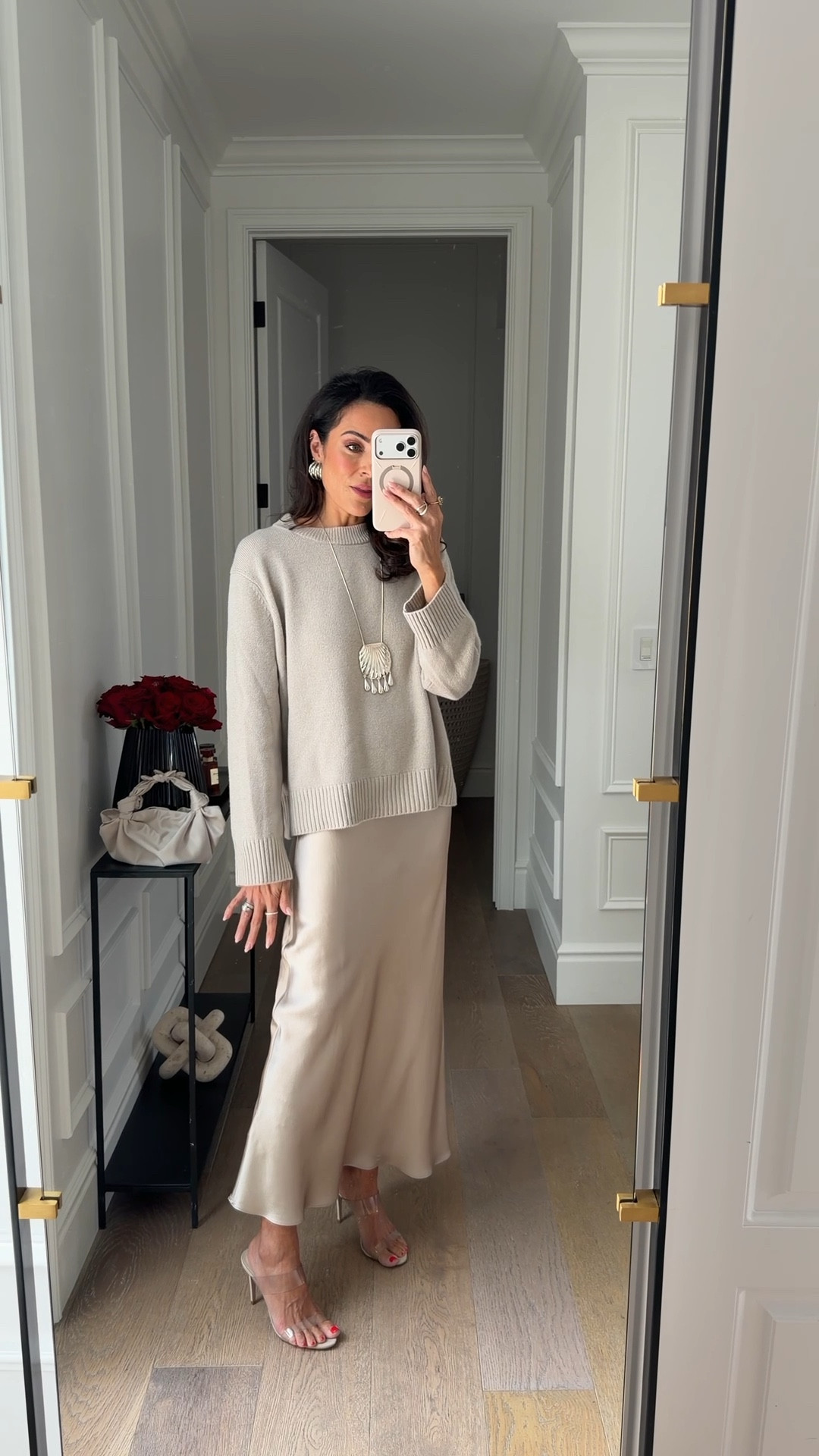 Luxury at a price you’ll love! I own this cashmere crew in 4 colors and don’t plan to stop there! This monochromatic holiday outfit is perfect and you’ll get so much wear of each piece together or separately! #QuincePartner @onequince
Sweaters S
Skirt XS
Jacket S


#LTKOver40 #LTKHoliday #LTKSeasonal