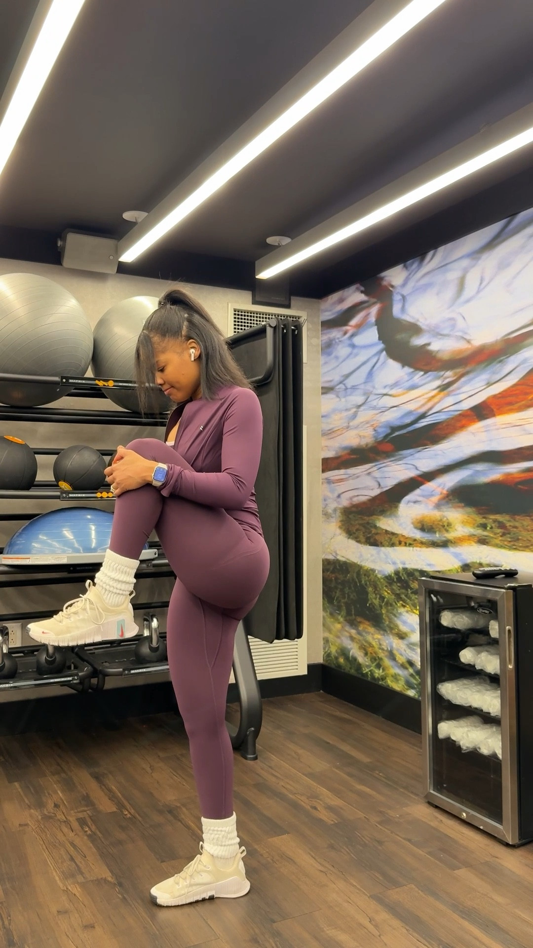 Happy Friday! I’m obsessed with this color wave from OnerActive, I had to get the matching leggings and jacket too! 

#LTKfitnessgoals #LTKmorningroutine #LTKActive
