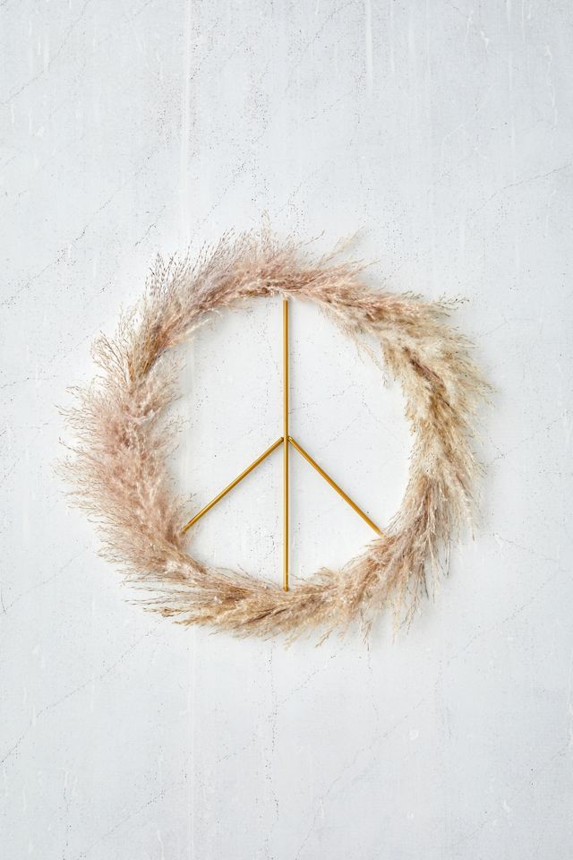 Pampas Peace Wreath | Urban Outfitters (US and RoW)