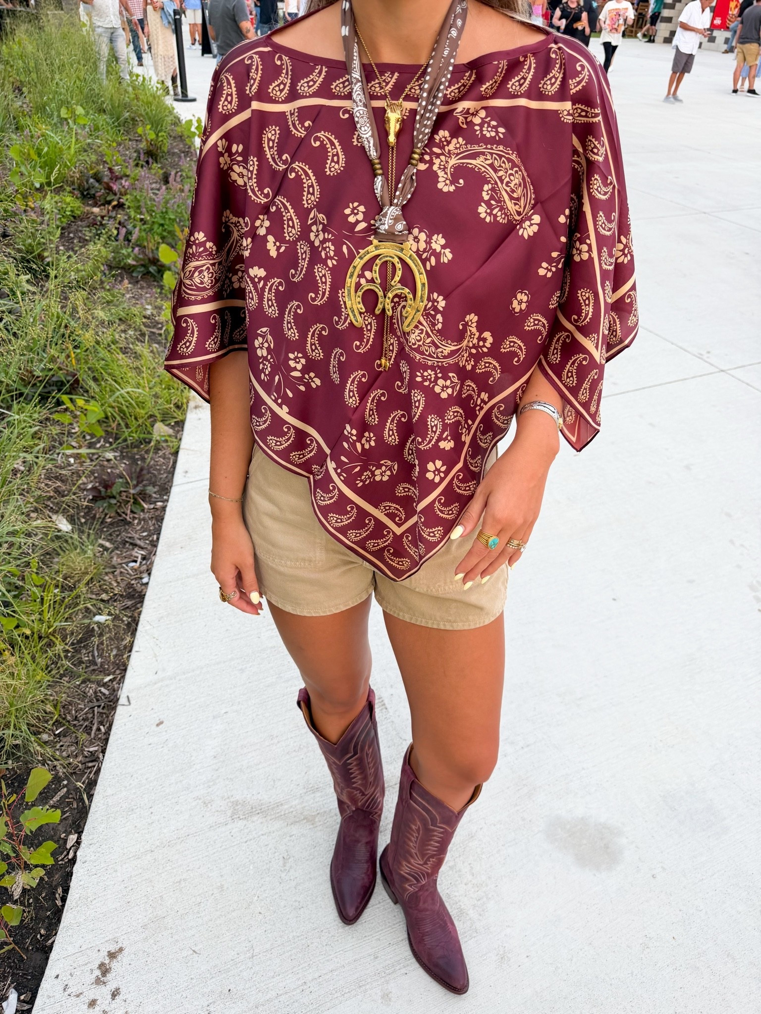 country concert ootd! TBH: top is a little thin for price, however it’s VERY flattering and the perfect color. just an fyi, i still love it😆 size 26 in shorts! horse shoe pendant is old BUT i linked pendants to DIY - super easily with a silk scarf!

#LTKgrwm #LTKootd #LTKTall